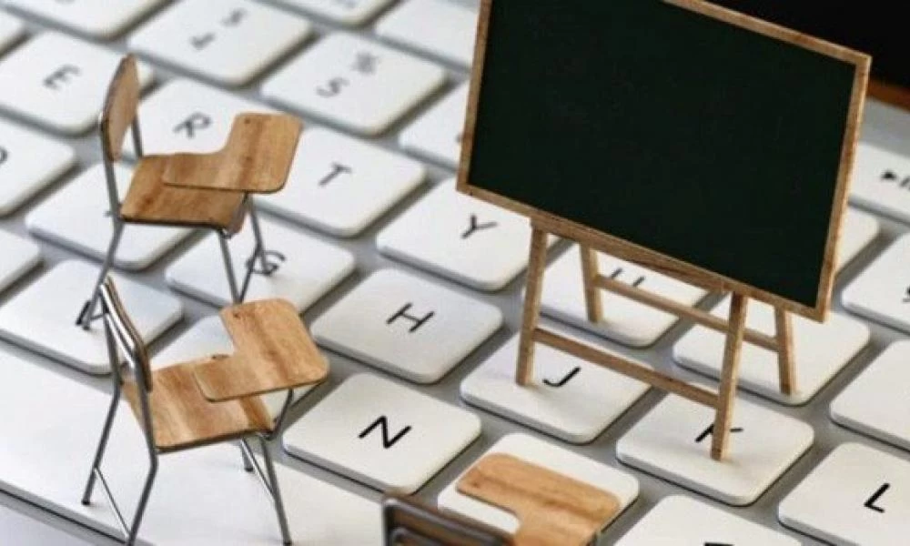 Ιταλία: Αγανακτισμένοι οι μαθητές με την τηλεκπαίδευση